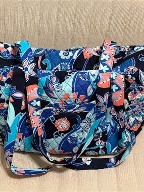 Vera Bradley Large Quilted Weekender Travel Tote Floral Bag